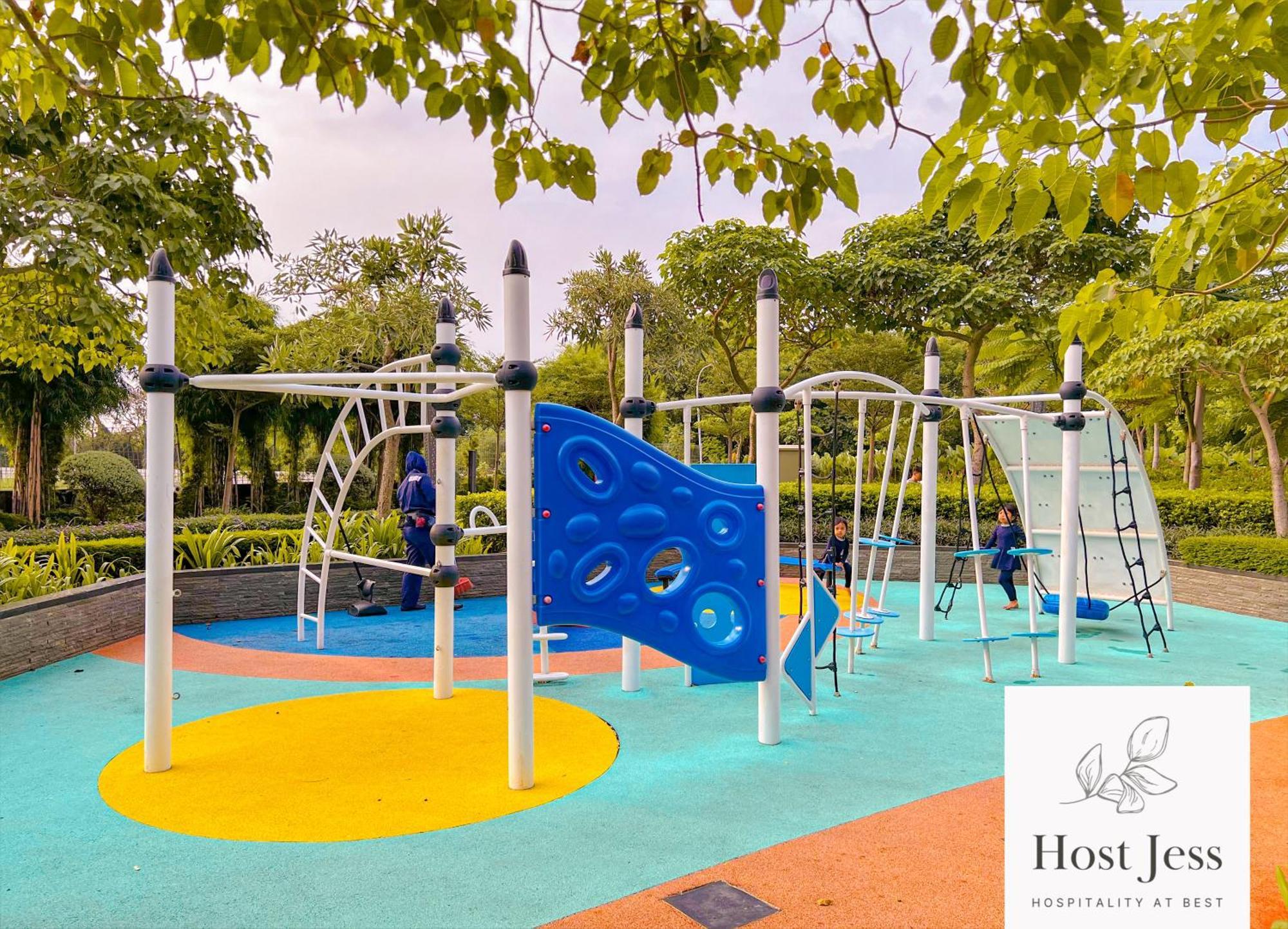 Gold Coast Pik Apartments By Host Jess Jakarta Exterior foto